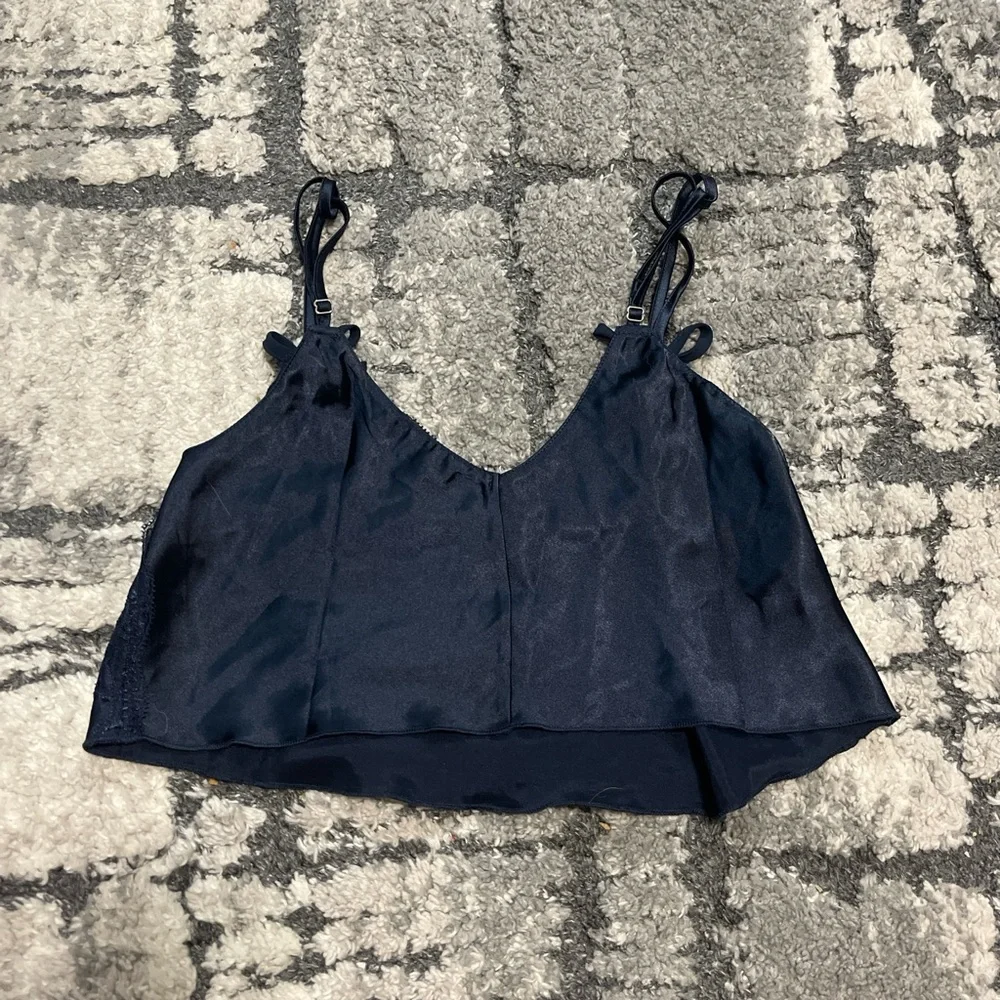 Top - Picture 3 of 3